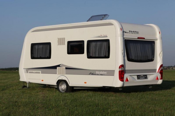 2. HOBBY 460 UFe De luxe 2012